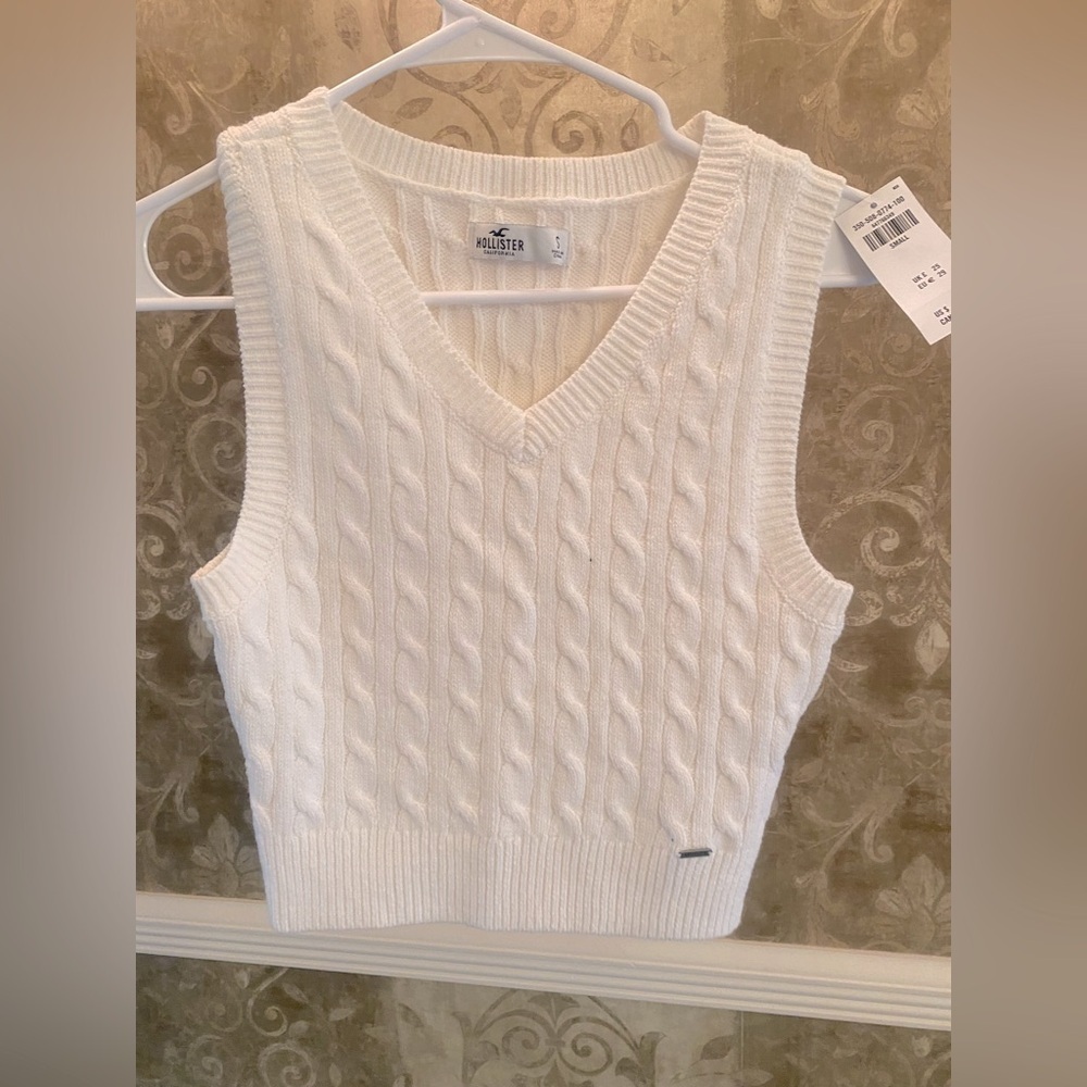 Hollister Cable Knit Sleeveless Top